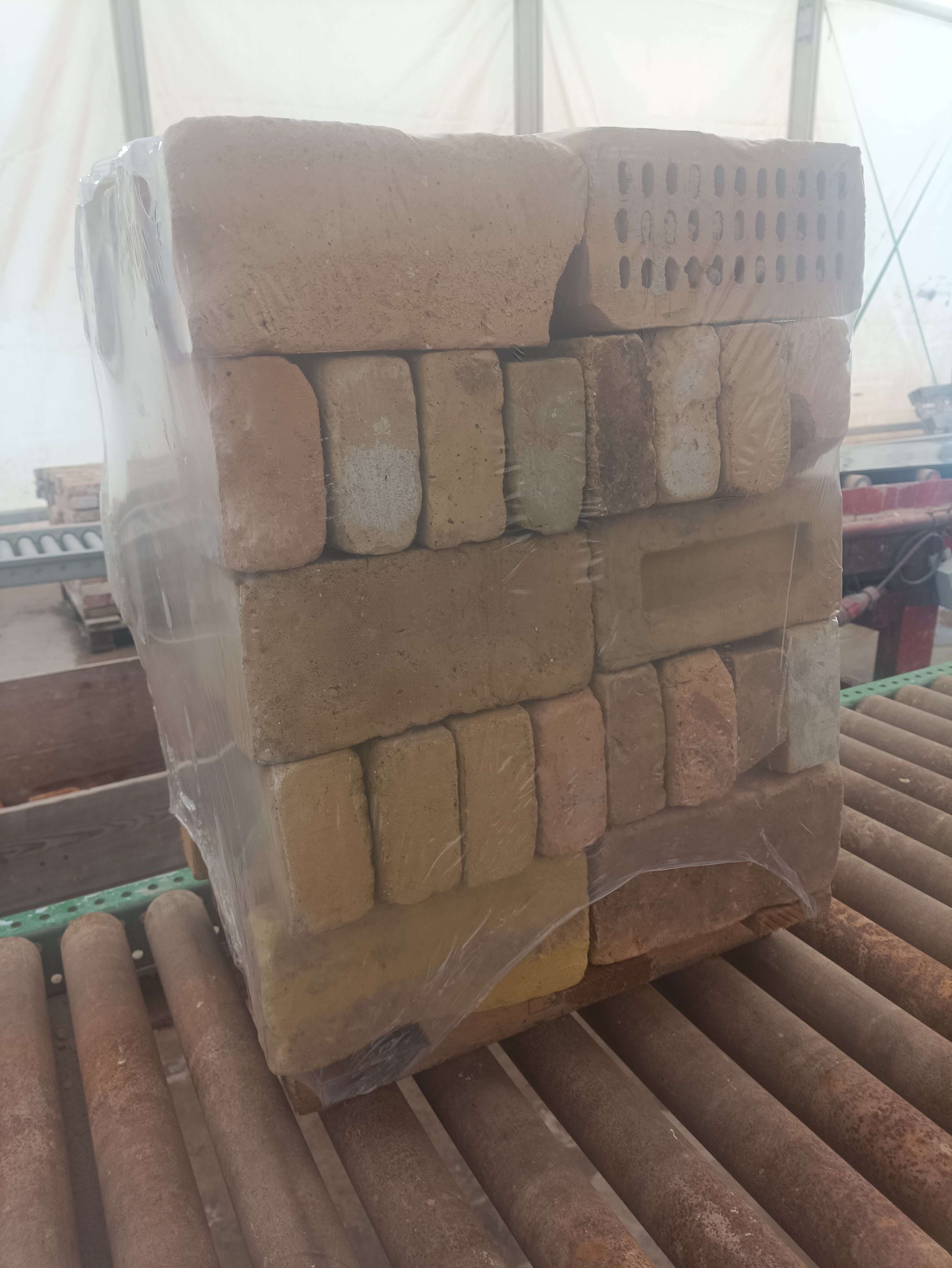 Krympehætte til small/little paller – 550mm/270+27mm x 900mm x 0,07mm